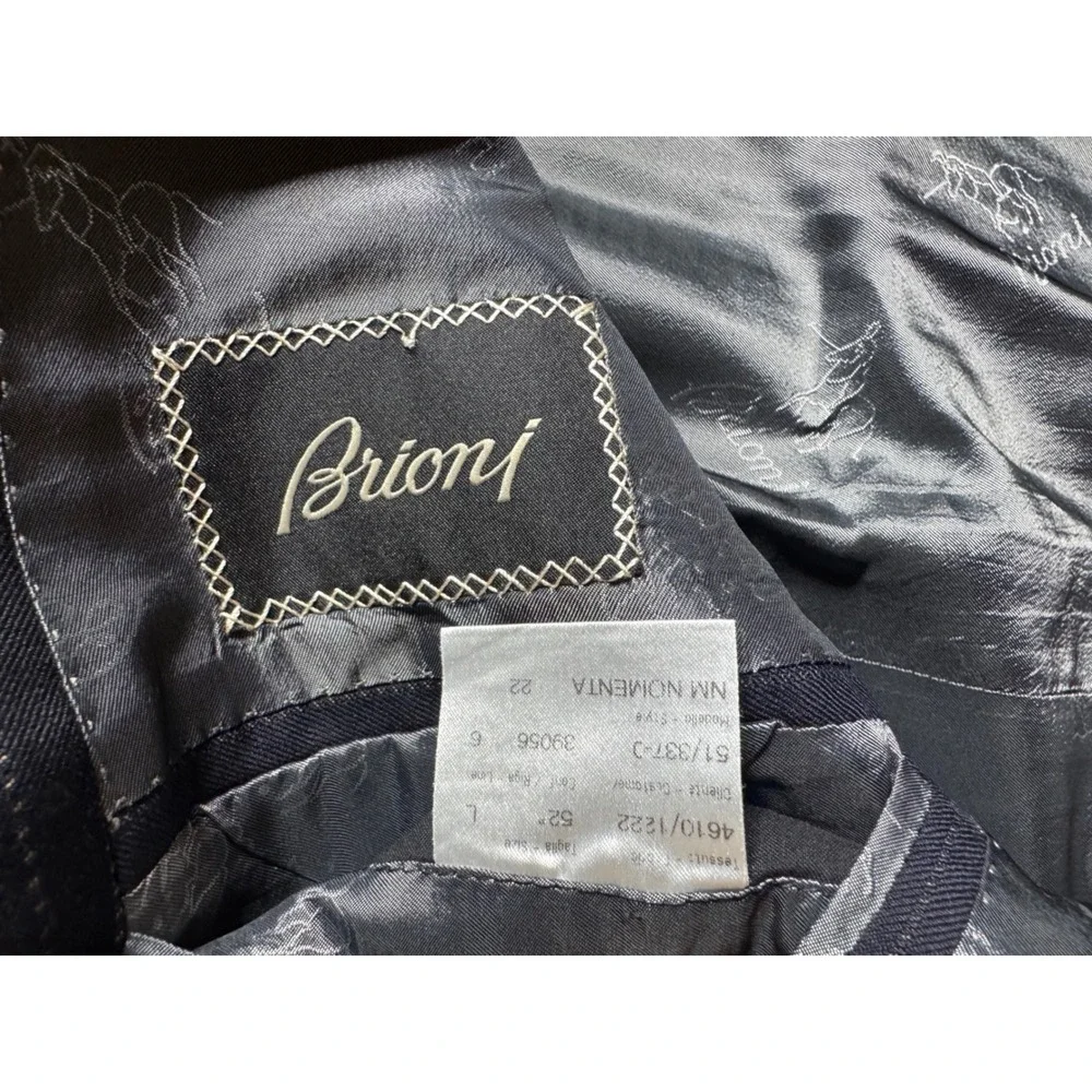 Brioni Neiman Marcus Navy Pinstripe Wool Suit Blazer Jacket Made in Italy $500‎
